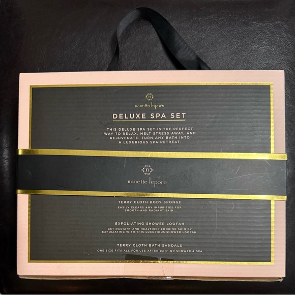 NANETTE LEPORE DELUXE SPA SET - Picture 3 of 3